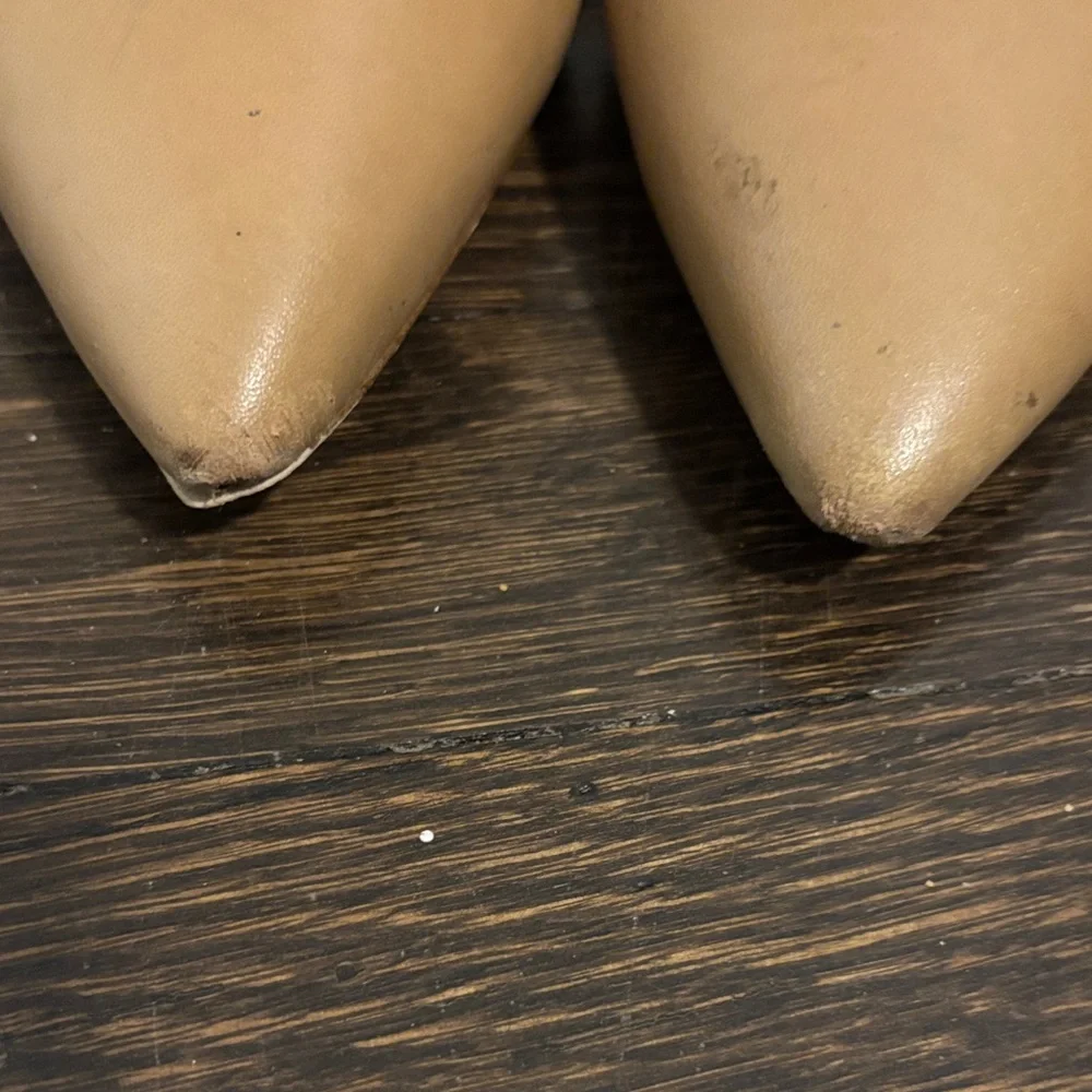 Michael Kors Black and Tan Women's Shoes - Picture 5 of 12
